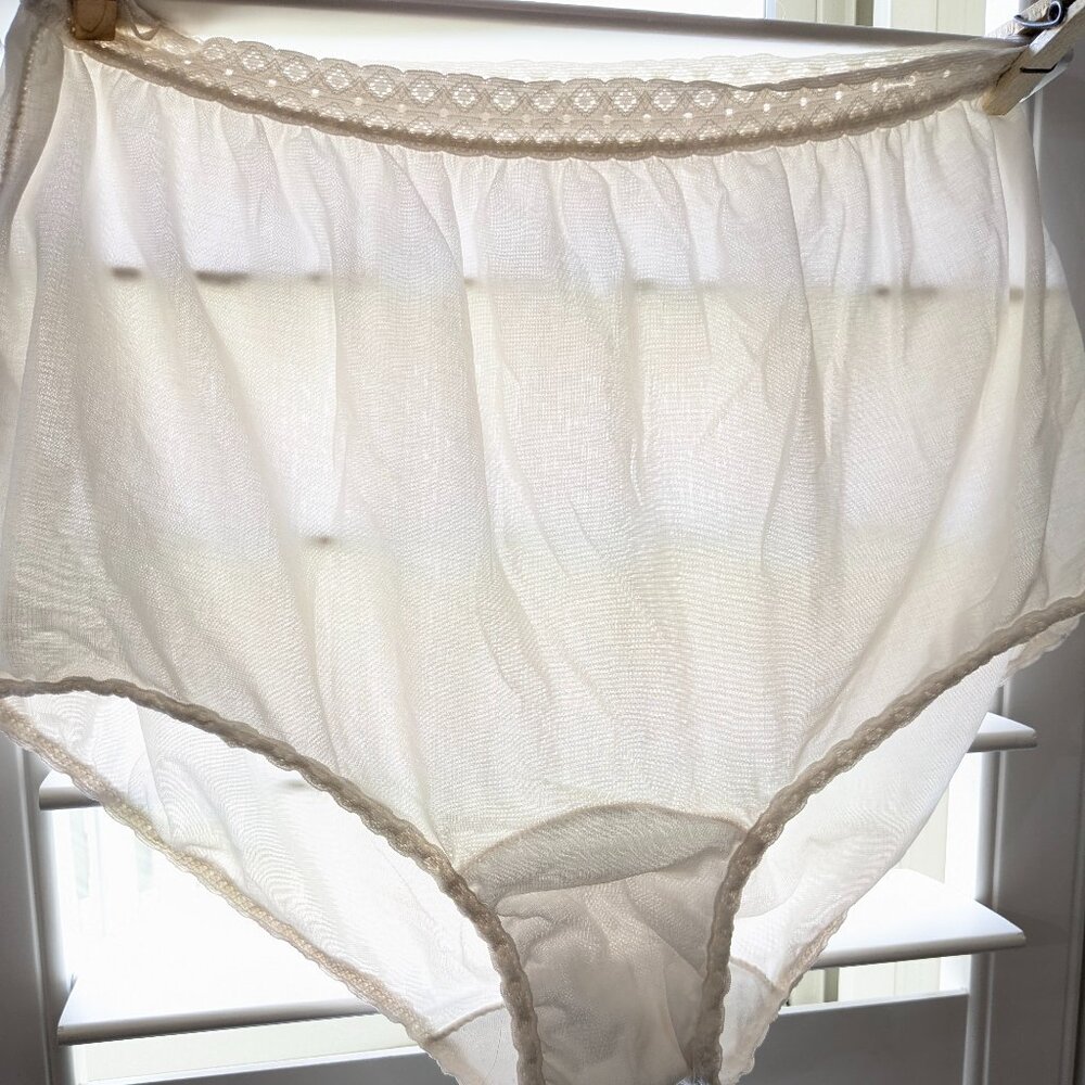 Vintage Carole granny Panties bikini Nylon lace trim sz 7 semi sheer carol undie
